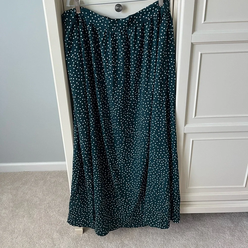 SHEIN 2 piece set, green polka dot skirt and tube top, NWOT, size 3X - Picture 6 of 11